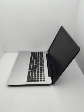 Ноутбук Asus L555 / 15.6" (1366x768) TN / Intel Core i3-4005U (2 (4) ядра по 1.7 GHz) / 8 GB DDR3 / 1000 GB HDD / nVidia GeForce 920M, 2 GB GDDR3, 64-bit / WebCam / Wi-Fi