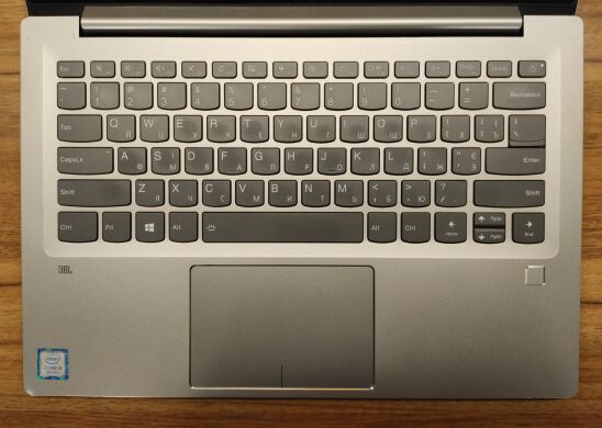 Игровой ноутбук Б класс Lenovo IdeaPad 720s-141KB / 14" (1920x1080) TN / Intel Core i5-8250U (4 (8) ядра по 1.6 - 3.4 GHz) / 16 GB DDR4 / 512 GB SSD / nVidia GeForce MX150, 2 GB GDDR5, 64-bit / WebCam