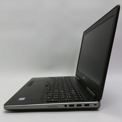 Ігровий ноутбук Dell Precision 7520 / 15.6" (1920x1080) IPS / Intel Core i7-6820HQ (4 (8) ядра по 2.7 - 3.6 GHz) / 16 GB DDR4 / 512 GB SSD / AMD Radeon Pro WX 4130, 2 GB GDDR5, 128-bit / WebCam / Windows 11 Pro Ігровий ноутбук Dell Precision 7520 / 15.6" (1920x1080) IPS / Intel Core i7-6820HQ (4 (8) ядра по 2.7 - 3.6 GHz) / 16 GB DDR4 / 512 GB SSD / AMD Radeon Pro WX 4130, 2 GB GDDR5, 128-bit / WebCam / Windows 11 Pro