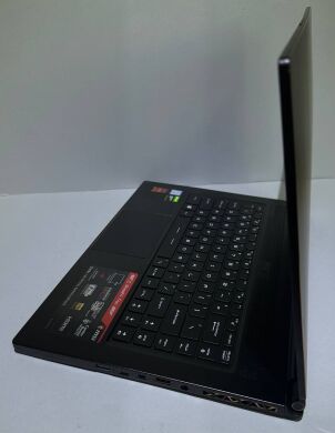 Ігровий ноутбук MSI GS65 Stealth Thin 8RF / 15.6" (1920x1080) IPS / Intel Core i7-8750H (6 (12) ядра по 2.2 - 4.1 GHz) / 32 GB DDR4 / 512 GB SSD / nVidia GeForce GTX 1070 Max-Q, 8 GB GDDR5, 256-bit / WebCam / Win 11 Pro