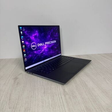 Мобильная рабочая станция Б-класс Dell Precision 7760 / 15.6" (3840x2160) IPS Touch / Intel Core i7-11850H (8 (16) ядер по 2.5 - 4.8 GHz) / 16 GB DDR4 / 512 GB SSD / nVidia Quadro T1200, 4 GB GDDR6, 128-bit / WebCam