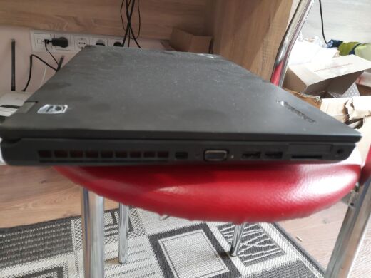 Мобільна робоча станція Lenovo ThinkPad W540 / 15.6" (1920x1080) TN / Intel Core i7-4700MQ (4 (8) ядра по 2.4 - 3.4 GHz) / 8 GB DDR3 / 240 GB SSD / nVidia Quadro K1100M, 2 GB GDDR5, 128-bit / WebCam