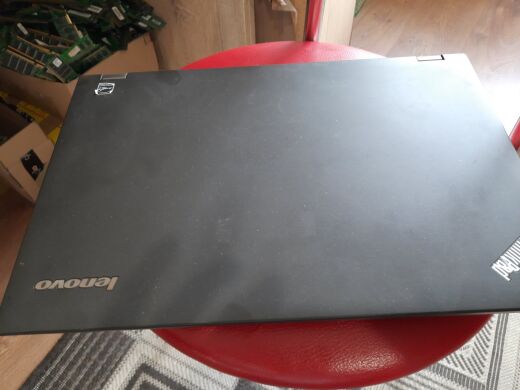 Мобільна робоча станція Lenovo ThinkPad W540 / 15.6" (1920x1080) TN / Intel Core i7-4700MQ (4 (8) ядра по 2.4 - 3.4 GHz) / 8 GB DDR3 / 240 GB SSD / nVidia Quadro K1100M, 2 GB GDDR5, 128-bit / WebCam