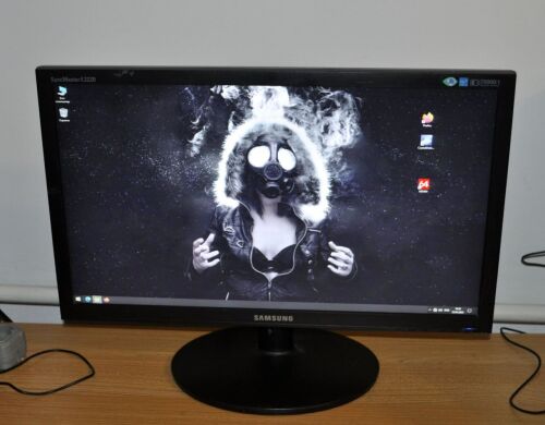 Монитор Б-класс Samsung SyncMaster E2220N / 22" (1920x1080) TN / VGA / VESA 75x75 + Кабели подключения