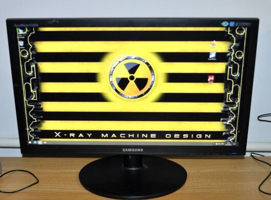 Монитор Б-класс Samsung SyncMaster E2220N / 22" (1920x1080) TN / VGA / VESA 75x75 + Кабели подключения