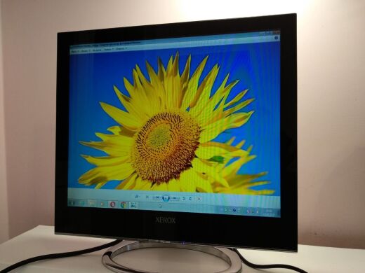 Монитор Б-класс Xerox XA7-19i 900P / 19" (1280x1024) MVA / DVI / VESA 75x75