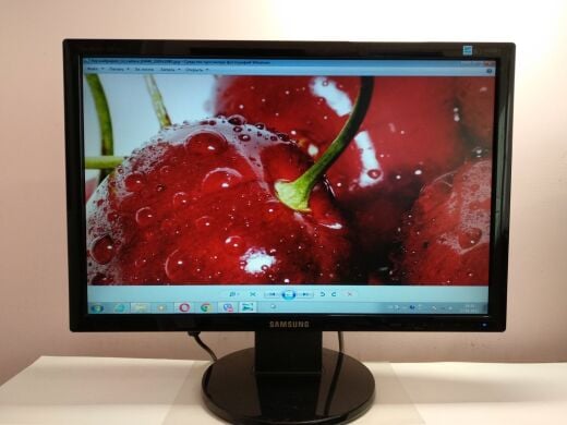 Монитор Samsung SyncMaster 2243LNX / 22" (1680x1050) TN / 1x VGA Монитор Samsung SyncMaster 2243LNX / 22" (1680x1050) TN / 1x VGA