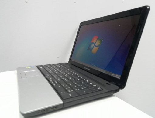 Ноутбук Acer Aspire E1-571G / 15.6" (1366x768) TN LED / Intel Core i3-2348M (2 (4) ядра по 2.3 GHz) / 6 GB DDR3 / 500 GB HDD / nVidia GeForce GT 710, 1 GB DDR3, 64-bit / DVD-RW / USB 3.0 / HDMI