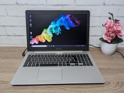 Ноутбук Б-класс Asus A551L / 15.6" (1366x768) TN / Intel Core i5-4210U (2 (4) ядра по 1.7 - 2.7 GHz) / 12 GB DDR3 / 256 GB SSD / nVidia GeForce 840M, 2 GB GDDR3, 64-bit / WebCam / DVD-ROM / Без АКБ