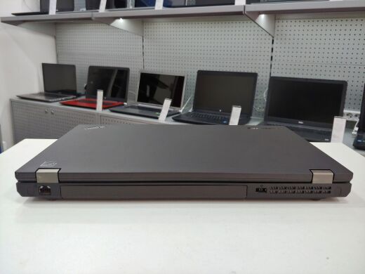 Ноутбук Lenovo ThinkPad T540p / 15.6" (1366x768) TN LED / Intel Core i5-4210M (2 (4) ядра по 2.6 - 3.2 GHz) / 8 GB DDR3 / 240 GB SSD / WebCam / DVD-RW Ноутбук Lenovo ThinkPad T540p / 15.6" (1366x768) TN LED / Intel Core i5-4210M (2 (4) ядра по 2.6 - 3.2 GHz) / 8 GB DDR3 / 240 GB SSD / WebCam / DVD-RW