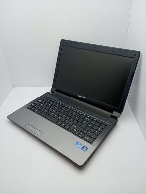 Ноутбук Medion Akoya 156 / 15.6" (1366x768) TN / Intel Core i3-2350M (2 (4) ядра по 2.3 GHz) / 6 GB DDR3 / 500 GB HDD / Intel HD Graphics 3000 / WebCam