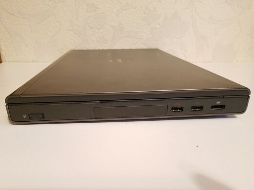 Рабочая станция Dell Precision M6700 / 17.3" (1920x1080) TN / Intel Core i7-3840QM (4 (8) ядра по 2.8 - 3.8 GHz) / 16 GB DDR3 / 256 GB SSD + 1000 GB HDD / nVidia Quadro K4000M, 4 GB GDDR5, 256-bit / WebCam 