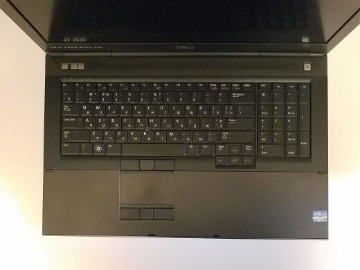 Рабочая станция Dell Precision M6700 / 17.3" (1920x1080) TN / Intel Core i7-3840QM (4 (8) ядра по 2.8 - 3.8 GHz) / 16 GB DDR3 / 256 GB SSD + 1000 GB HDD / nVidia Quadro K4000M, 4 GB GDDR5, 256-bit / WebCam 