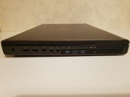 Рабочая станция Dell Precision M6700 / 17.3" (1920x1080) TN / Intel Core i7-3840QM (4 (8) ядра по 2.8 - 3.8 GHz) / 16 GB DDR3 / 256 GB SSD + 1000 GB HDD / nVidia Quadro K4000M, 4 GB GDDR5, 256-bit / WebCam 