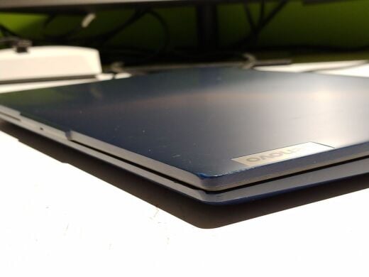 Ультрабук Б-класс Lenovo IdeaPad Slim 3 15ABR8 / 15.6" (1920x1080) IPS Touch / AMD Ryzen 7 7730U (8 (16) ядра по 2.0 - 4.5 GHz) / 16 GB DDR4 / 256 GB SSD / AMD Radeon RX Vega 8 Graphics / WebCam / Windows 11