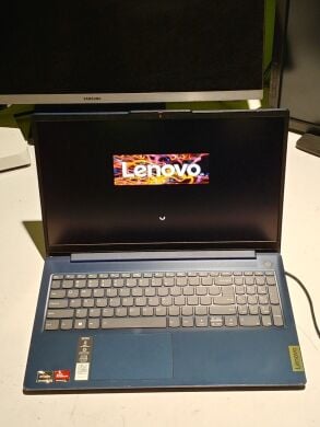 Ультрабук Б-класс Lenovo IdeaPad Slim 3 15ABR8 / 15.6" (1920x1080) IPS Touch / AMD Ryzen 7 7730U (8 (16) ядра по 2.0 - 4.5 GHz) / 16 GB DDR4 / 256 GB SSD / AMD Radeon RX Vega 8 Graphics / WebCam / Windows 11