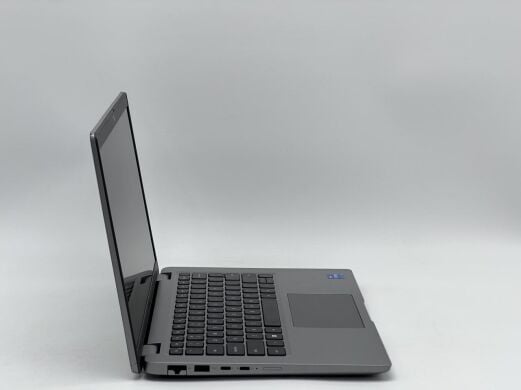Ультрабук Dell Latitude 5440 / 14" (1920x1080) IPS / Intel Core i5-1350P (12 (16) ядер по 1.9 - 4.7 GHz) / 16 GB DDR5 / 240 GB SSD / Intel Iris Xe Graphics / WebCam Ультрабук Dell Latitude 5440 / 14" (1920x1080) IPS / Intel Core i5-1350P (12 (16) ядер по 1.9 - 4.7 GHz) / 16 GB DDR5 / 240 GB SSD / Intel Iris Xe Graphics / WebCam