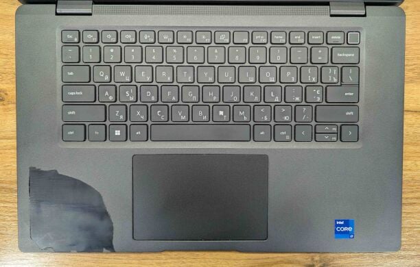 Ультрабук Dell Latitude 7530 / 15.6" (1920x1080) IPS / Intel Core i7-1255U (10 (12) ядер по 3.5 - 4.7 GHz) / 16 GB DDR4 / 256 GB SSD / Intel Iris Xe Graphics / TouchID / WebCam / Windows 11