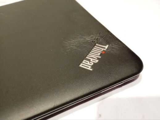 Ноутбук Б-клас Lenovo ThinkPad E560 / 15.6" (1920x1080) IPS / Intel Core i5-6200U (2 (4) ядра по 2.3 - 2.8 GHz) / 16 GB DDR3 / 240 GB SSD / AMD Radeon R7 M370, 2 GB GDDR5, 128-bit / WebCam / АКБ не тримає