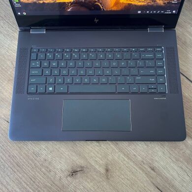 Ігровий ноутбук-трансформер HP Spectre x360 15-bl112dx / 15.6" (3840x2160) IPS Touch / Intel Core i7-8550U (4 (8) ядра по 1.8 - 4.0 GHz) / 16 GB DDR4 / 512 GB SSD / nVidia GeForce MX150, 2 GB GDDR5, 64-bit / WebCam