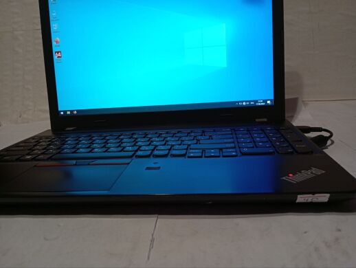 Ноутбук Б-клас Lenovo ThinkPad E560 / 15.6" (1920x1080) IPS / Intel Core i5-6200U (2 (4) ядра по 2.3 - 2.8 GHz) / 16 GB DDR3 / 240 GB SSD / AMD Radeon R7 M370, 2 GB GDDR5, 128-bit / WebCam / АКБ не тримає