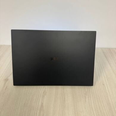 Ультрабук Б-клас LG Gram 17 17Z90Q / 17" (2560x1600) IPS / Intel Core i7-1260P (12 (16) ядер по 2.1 - 4.7 GHz) / 16 GB DDR5 / 512 GB SSD NVMe / Intel Iris Xe Graphics / WebCam Ультрабук Б-клас LG Gram 17 17Z90Q / 17" (2560x1600) IPS / Intel Core i7-1260P (12 (16) ядер по 2.1 - 4.7 GHz) / 16 GB DDR5 / 512 GB SSD NVMe / Intel Iris Xe Graphics / WebCam