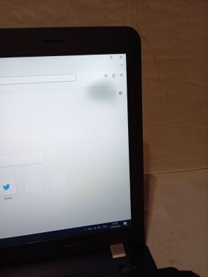 Ноутбук Б-клас Lenovo ThinkPad E560 / 15.6" (1920x1080) IPS / Intel Core i5-6200U (2 (4) ядра по 2.3 - 2.8 GHz) / 16 GB DDR3 / 240 GB SSD / AMD Radeon R7 M370, 2 GB GDDR5, 128-bit / WebCam / АКБ не тримає