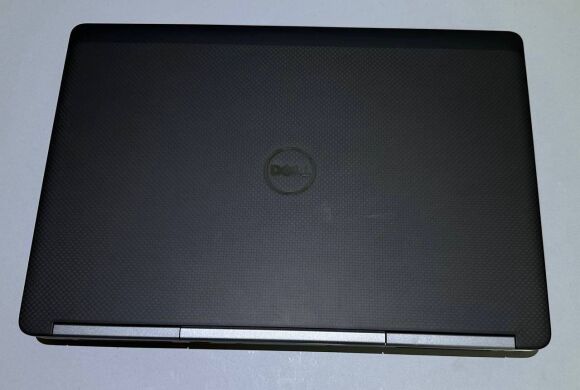Мобільна робоча станція Dell Precision 7520 / 15.6" (3840x2160) IPS / Intel Xeon E3-1505M v6 (4 (8) ядра по 3.0 - 4.0 GHz) / 32 GB DDR4 / 256 GB SSD + 1000 GB HDD / nVidia Quadro M2200, 4 GB GDDR5, 128-bit / WebCam / Win 11 Pro