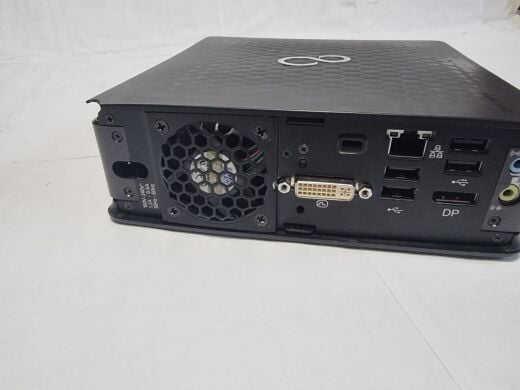Неттоп Б-класс Fujitsu Esprimo Q520 USFF / Intel Core i5-4570T (2 (4) ядра по 2.9 - 3.6 GHz) / 8 GB DDR3 / 500 GB HDD / Intel HD Graphics 4600