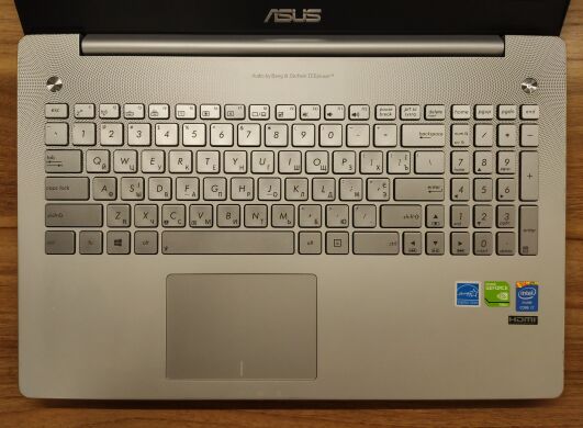 Игровой ноутбук Asus N550JV / 15.6" (1920x1080) IPS / Intel Core i7-4700HQ (4 (8) ядра по 2.4 - 3.4 GHz) / 16 GB DDR3 / 500 GB SSD / nVidia GeForce GT 750M, 2 GB GDDR5, 128-bit / WebCam 