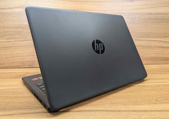 Ноутбук Б-класс HP 14-fg1003cl / 14" (1920x1080) IPS / AMD Ryzen 3 5300U (4 (8) ядра по 2.6 - 3.8 GHz) / 16 GB DDR4 / 512 GB SSD / AMD Radeon Graphics 384SP / WebCam / Windows 10 Ноутбук Б-класс HP 14-fg1003cl / 14" (1920x1080) IPS / AMD Ryzen 3 5300U (4 (8) ядра по 2.6 - 3.8 GHz) / 16 GB DDR4 / 512 GB SSD / AMD Radeon Graphics 384SP / WebCam / Windows 10