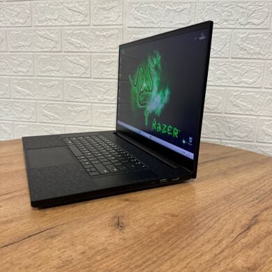 Ігровий ноутбук Razer Blade 17 RZ09-0423 / 17.3" (2560x1440) IPS / Intel Core i7-12800H (14 (20) ядер по 2.4 - 4.8 GHz) / 32 GB DDR5 / 1000 GB SSD / nVidia GeForce RTX 3080 Ti, 16 GB GDDR6, 256-bit / WebCam