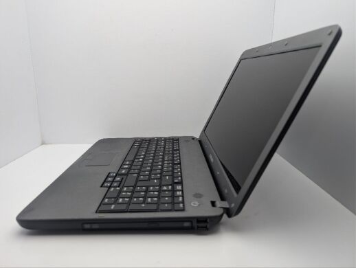 Ноутбук Samsung R530 / 15.6" (1366x768) TN / Intel Pentium T4500 (2 ядра по 2.3 GHz) / 4 GB DDR3 / 320 GB HDD / Intel HD Graphics / WebCam / DVD-ROM