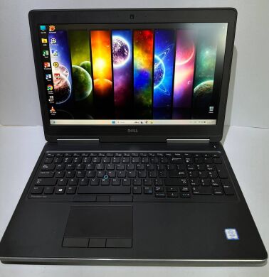 Мобільна робоча станція Dell Precision 7520 / 15.6" (3840x2160) IPS / Intel Xeon E3-1505M v6 (4 (8) ядра по 3.0 - 4.0 GHz) / 32 GB DDR4 / 256 GB SSD + 1000 GB HDD / nVidia Quadro M2200, 4 GB GDDR5, 128-bit / WebCam / Win 11 Pro