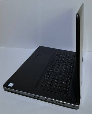 Мобільна робоча станція Б-клас Dell Precision 7720 / 17.3" (1920x1080) IPS / Intel Core i7-7920HQ (4 (8) ядра по 3.1 - 4.1 GHz) / 16 GB DDR4 / 256 GB SSD + 256 GB SSD / nVidia Quadro P3000, 6 GB GDDR5, 192-bit / WebCam / Win 11 Pro