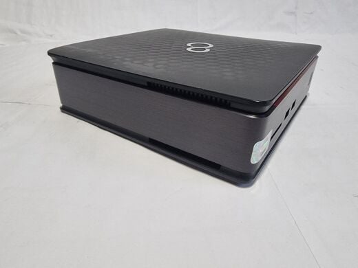 Неттоп Б-класс Fujitsu Esprimo Q520 USFF / Intel Core i5-4570T (2 (4) ядра по 2.9 - 3.6 GHz) / 8 GB DDR3 / 500 GB HDD / Intel HD Graphics 4600