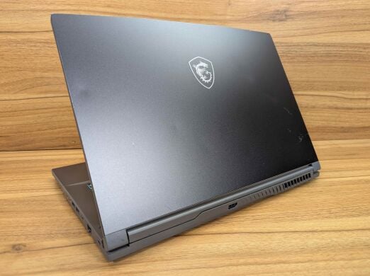 Игровой ноутбук MSI Thin 15 B12v6 / 15.6" (1920x1080) IPS / Intel Core i7-12650H (10 (16) ядер по 3.5 - 4.7 GHz) / 16 GB DDR4 / 512 GB SSD / nVidia GeForce RTX 4050, 6 GB GDDR6, 96-bit / WebCam / Windows 11