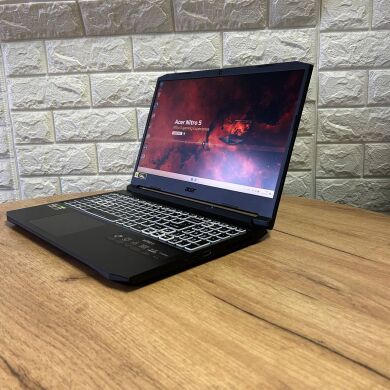 Ігровий ноутбук Б-клас Acer Nitro 5 AN515-45 / 15.6" (1920x1080) IPS / AMD Ryzen 5 5600H (6 (12) ядер по 3.0 - 4.2 GHz) / 16 GB DDR4 / 512 GB SSD / nVidia GeForce RTX 3060, 6 GB GDDR6, 192-bit / WebCam