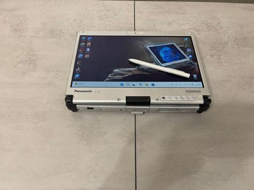 Защищенный ноутбук Panasonic Toughbook CF-C2 / 12.5" (1366x768) IPS Touch / Intel Core i5-4300U (2 (4) ядра по 1.9 - 2.9 GHz) / 16 GB DDR3 / 256 GB SSD / Intel HD Graphics 4400 / WebCam / Стилус