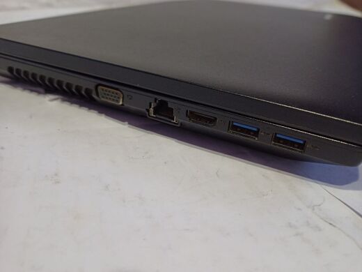 Ноутбук Lenovo B590 / 15.6" (1366x768) TN / Intel Pentium 2020M (2 ядра по 2.4 GHz) / 8 GB DDR3 / 500 GB HDD / nVidia GeForce GT 720M, 1 GB DDR3, 64-bit / WebCam