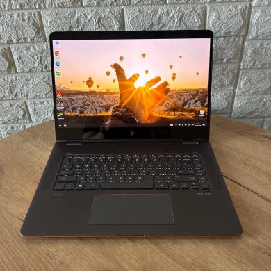 Ігровий ноутбук-трансформер HP Spectre x360 15-bl112dx / 15.6" (3840x2160) IPS Touch / Intel Core i7-8550U (4 (8) ядра по 1.8 - 4.0 GHz) / 16 GB DDR4 / 512 GB SSD / nVidia GeForce MX150, 2 GB GDDR5, 64-bit / WebCam
