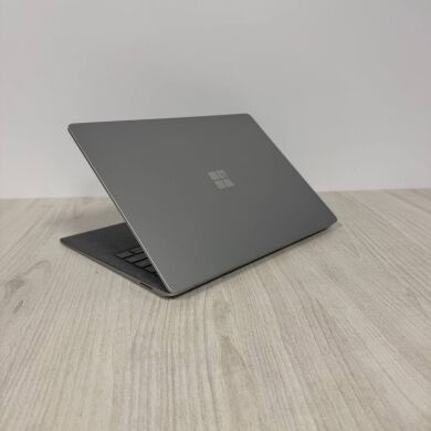 Ультрабук Microsoft Surface Laptop 3 / 13.5" (2256x1504) IPS Touch / Intel Core i5-1035G7 (4 (8) ядра по 1.2 - 3.7 GHz) / 8 GB DDR4 / 256 GB SSD NVMe / Intel Iris Plus Graphics / WebCam
