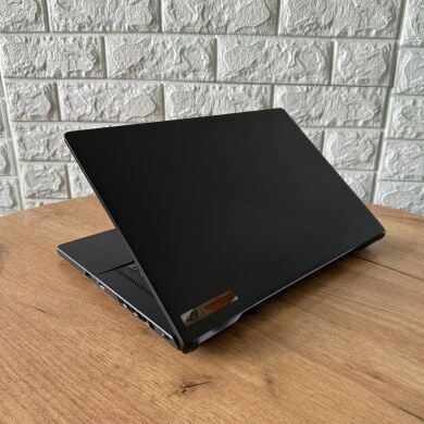 Ігровий ноутбук Asus ROG Zephyrus M16 GU603HM / 16" (2560x1600) IPS / Intel Core i9-11900H (8 (16) ядер по 2.5 - 4.9 GHz) / 16 GB DDR4 / 512 GB SSD / nVidia GeForce RTX 3060, 6 GB GDDR6, 192-bit / WebCam