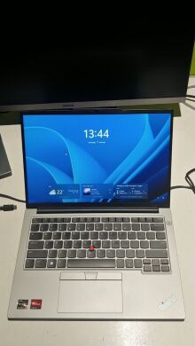 Ультрабук Lenovo ThinkPad E14 5 Gen Aluminium / 14" (1920х1200) IPS / AMD Ryzen 5 7530U (6 (12) ядер по 2.0 - 4.5 GHz) / 16 GB DDR4 / 256 GB SSD / AMD Radeon RX Vega 7 / WebCam