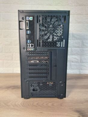 Игровой ПК 1stPlayer Ariya AY7 Tower / Intel Core i7-6700 (4 (8) ядра по 3.4 - 4.0 GHz) / 16 GB DDR4 / 500 GB SSD + 500 GB HDD / AMD Radeon RX 570, 8 GB GDDR5, 256-bit / 850W