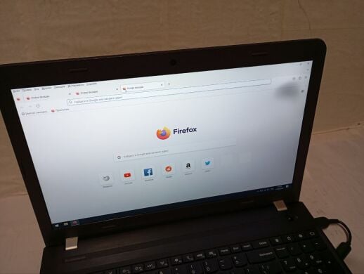 Ноутбук Б-клас Lenovo ThinkPad E560 / 15.6" (1920x1080) IPS / Intel Core i5-6200U (2 (4) ядра по 2.3 - 2.8 GHz) / 16 GB DDR3 / 240 GB SSD / AMD Radeon R7 M370, 2 GB GDDR5, 128-bit / WebCam / АКБ не тримає