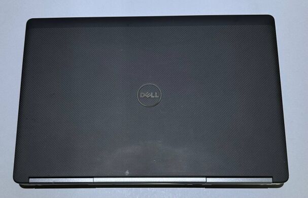 Мобільна робоча станція Б-клас Dell Precision 7720 / 17.3" (1920x1080) IPS / Intel Core i7-7920HQ (4 (8) ядра по 3.1 - 4.1 GHz) / 16 GB DDR4 / 256 GB SSD + 256 GB SSD / nVidia Quadro P3000, 6 GB GDDR5, 192-bit / WebCam / Win 11 Pro