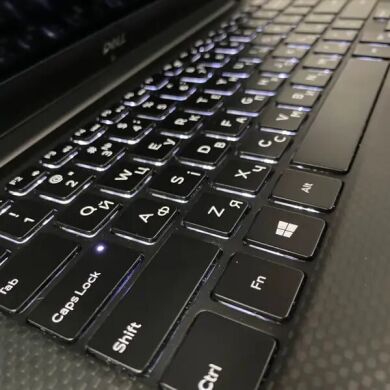 Ігровий ноутбук Б-клас Dell XPS 15 9570 / 15.6" (1920x1080) IPS / Intel Core i7-8750H (6 (12) ядра по 2.2 - 4.1 GHz) / 16 GB DDR4 / 512 GB SSD / nVidia GeForce GTX 1050 Ti Max-Q, 4 GB GDDR5, 128-bit / HDMI