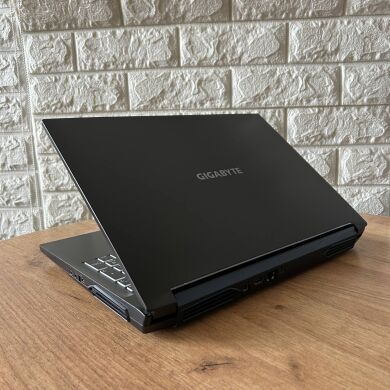 Игровой ноутбук Б-класс Gigabyte A5 K1 / 15.6" (1920x1080) IPS / AMD Ryzen 7 5800H (8 (16) ядер 3.2 - 4.4 GHz) / 16 GB DDR4 / 1000 GB SSD / nVidia GeForce RTX 3060, 6 GB GDDR6, 192-bit / WebCam