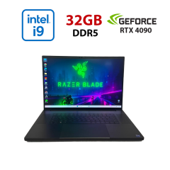 Игровой ноутбук Б-класс Razer Blade 18 RZ09-0484 / 18" (2560x1600) IPS / Intel Core i9-13950HX (24 (32) ядра по 2.2 - 5.5 GHz) / 32 GB DDR5 / 1000 GB SSD NVMe / nVidia GeForce RTX 4090, 16 GB GDDR6, 256-bit / WebCam